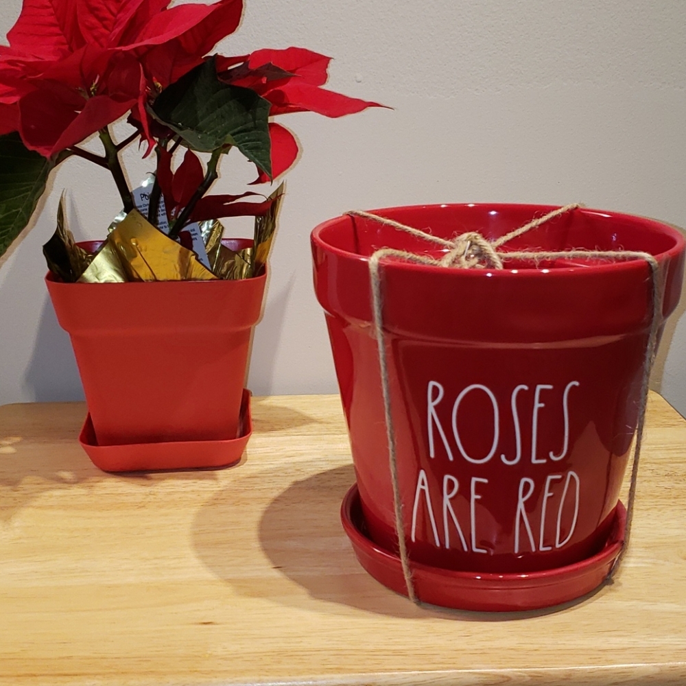 Rae dunn" Roses are Red" Pots
